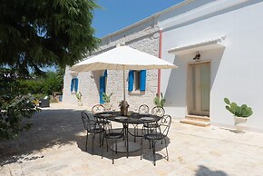 Villa in Itria Valley With Infinity Pool
