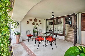 Updated Oceanside Townhome w/ Pool: Walk to Beach!