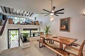 Updated Oceanside Townhome w/ Pool: Walk to Beach!