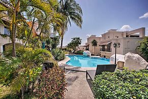 Updated Oceanside Townhome w/ Pool: Walk to Beach!