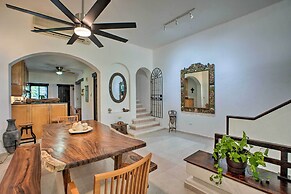 Updated Oceanside Townhome w/ Pool: Walk to Beach!