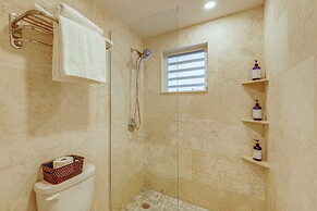 Walk to Beach: St Thomas Condo w/ Balconies