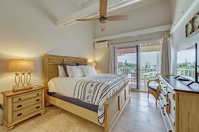 Walk to Beach: St Thomas Condo w/ Balconies