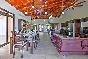 Stunning Casa de la Roca House w/ Infinity Pool!