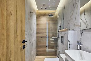 Grande Madonna Luxury Suites