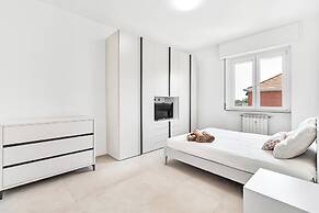 Alessia's Flat - Caroli