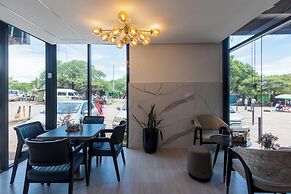 Iman Hotel