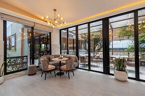 Iman Hotel