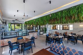 Iman Hotel