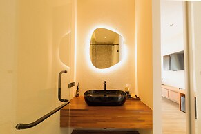 Tasana Bar and Luxury resort