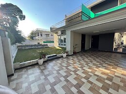 Loft BnB F10 Guest House