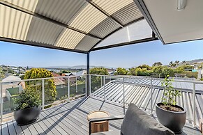 Seaview Heights by the BnB Collection