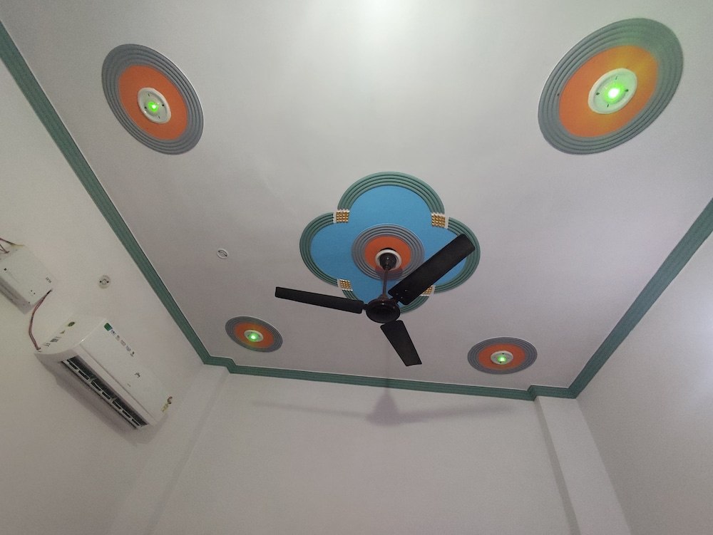 Rudrakasha Guest House By GRB