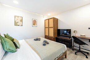 Zen Style Pool Access Townhouse