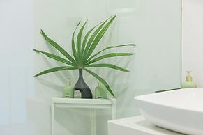 Zen Style Pool Access Townhouse