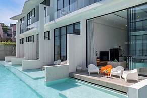 Zen Style Pool Access Townhouse