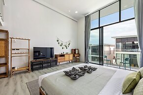 Zen Style Pool Access Townhouse