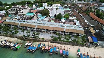 Phi Phi at Pier