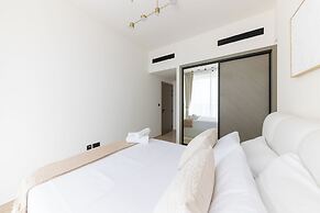 Bright 1BR in Binghatti Corner