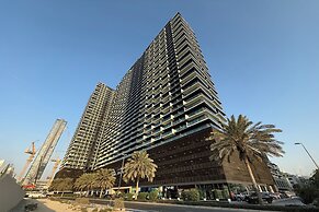 Bright 1BR in Binghatti Corner