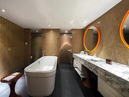 Jinglai Hotel Bushe