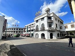 Jinglai Hotel Bushe