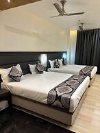 Hotel Gurudev Kunj