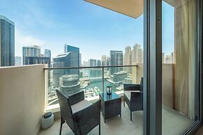 City Meets Sea Elegant Dubai Marina Studio Stay