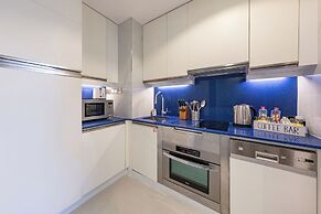 City Meets Sea Elegant Dubai Marina Studio Stay