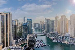 City Meets Sea Elegant Dubai Marina Studio Stay