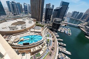 City Meets Sea Elegant Dubai Marina Studio Stay