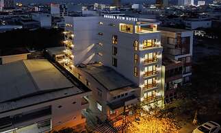 Dragon View Riverfront Hotel by Haviland