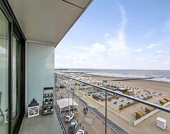 Flat in Blankenberge With Ocean Views