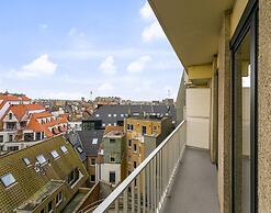 Flat in Blankenberge With Ocean Views