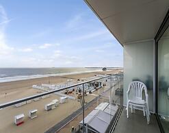 Flat in Blankenberge With Ocean Views