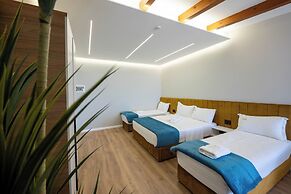 Golemi Lux Hotel