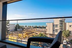 Golemi Lux Hotel