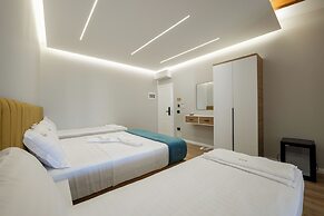 Golemi Lux Hotel
