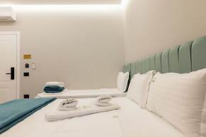 Golemi Lux Hotel