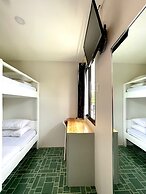 CHILL OUT HOSTEL BORACAY