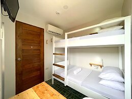 CHILL OUT HOSTEL BORACAY