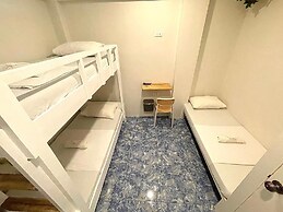 CHILL OUT HOSTEL BORACAY