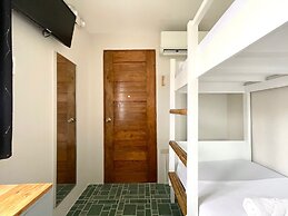 CHILL OUT HOSTEL BORACAY