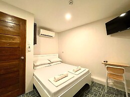 CHILL OUT HOSTEL BORACAY