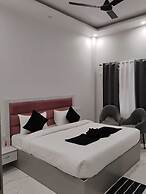 Aastha Guest House