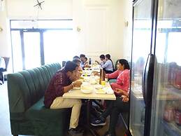 Aastha Guest House