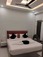 Aastha Guest House