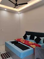 Aastha Guest House