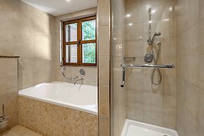 Adjacent to Aphrodite Premium Apartments I