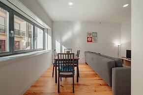 Downtown Sunny Apartment by Vacationy